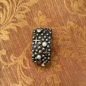 Chemney butteBlack and Silver Pearl Bracelet    Sterling Silver designer